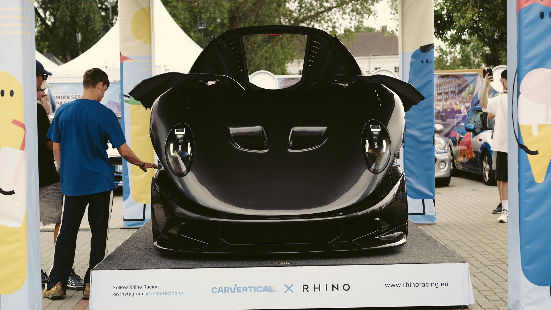 Rhino Racing RR01 Supercar Ready For Production, Now With Ford V8 Power