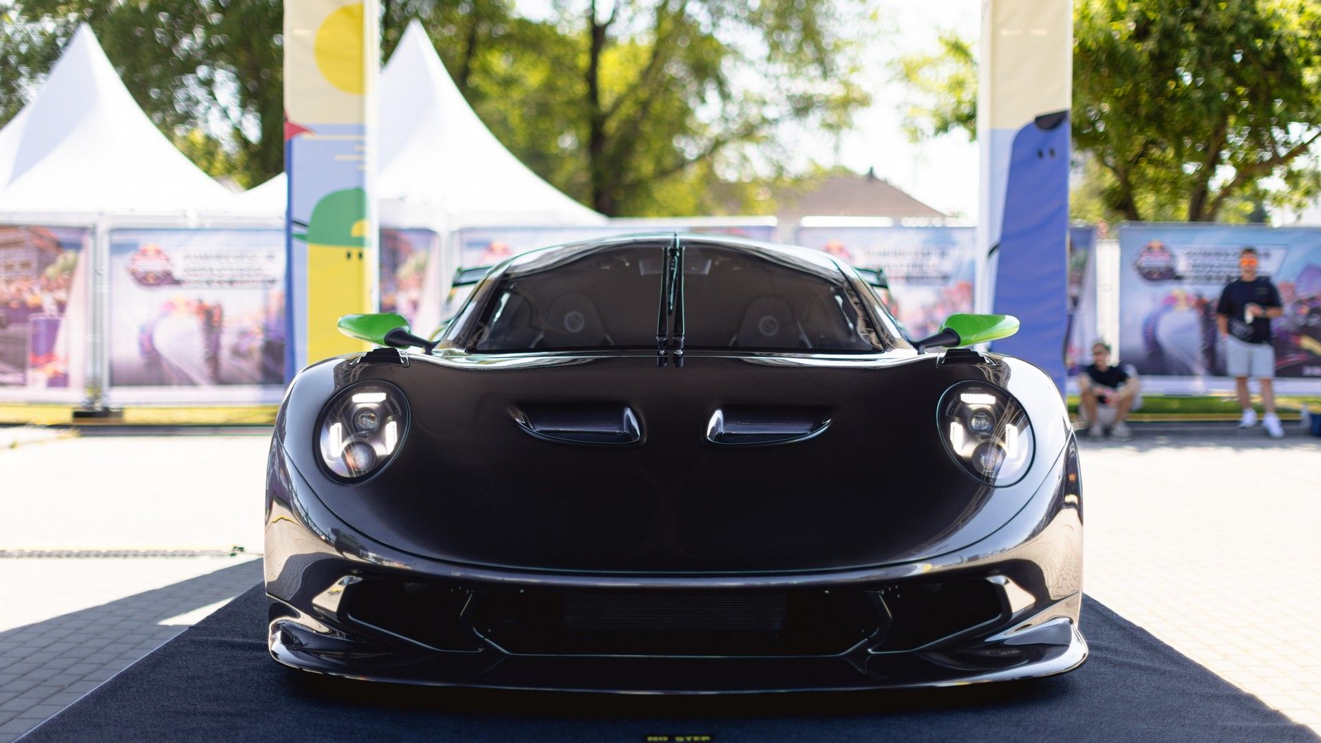 Rhino Racing RR01 Supercar Ready For Production, Now With Ford V8 Power