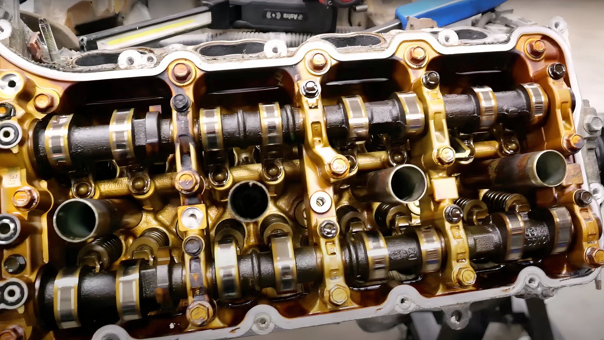 High-Mileage Toyota Tundra V8 Engine Teardown Reveals One Small, Destructive Flaw