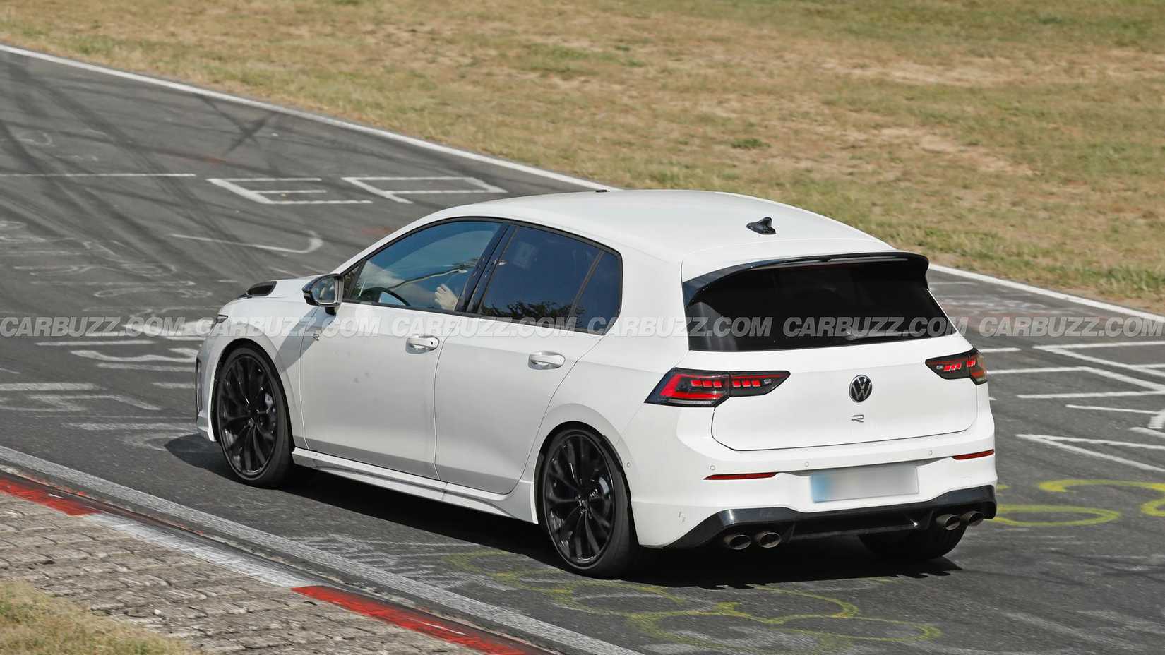 Volkswagen Golf R 350: новый уровень мощности и драйва