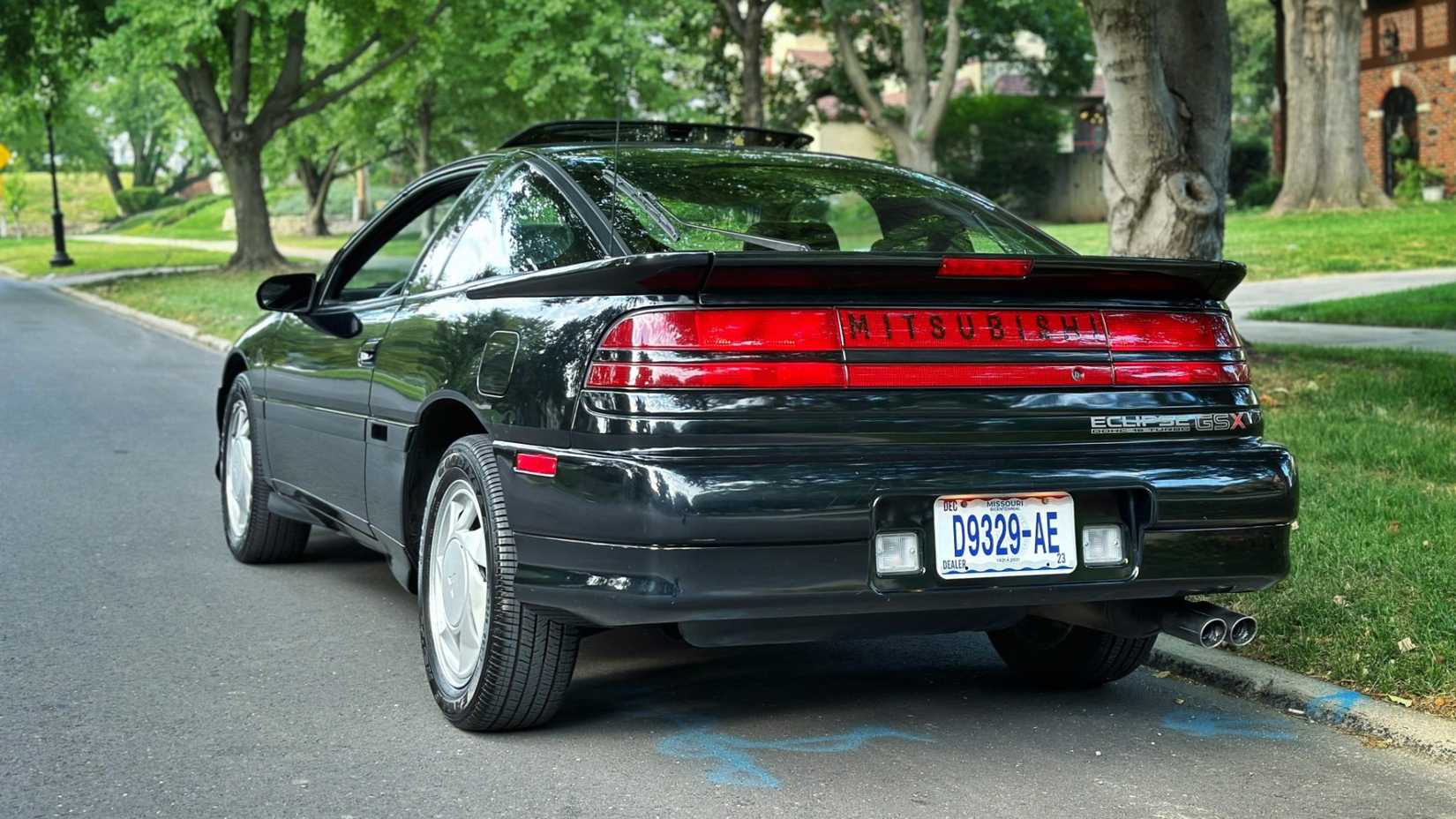 Eclipse Gen1 Mitsubishi's First-Gen Eclipse Is Now A '90s Icon