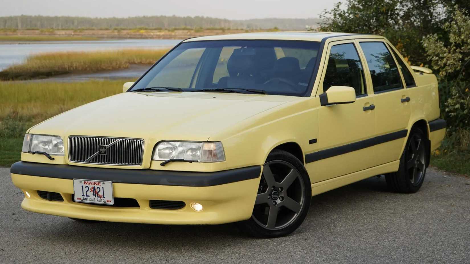 Volvo 850 T5-R: The 30-Year-Old Game-Changer That Redefined the Brand