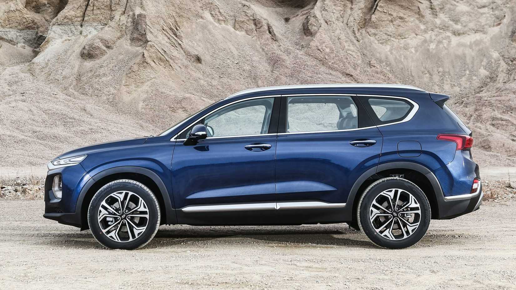 2019_hyundai_santa_fe_side