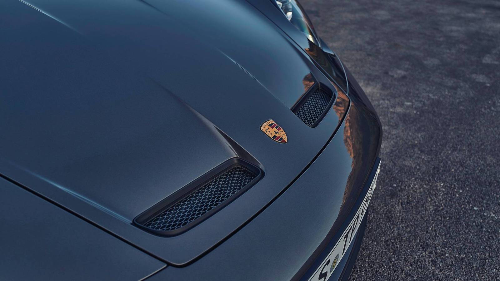 Thieves Steal 8 High-End Cars Worth $1.4 Million In just 8 Minutes