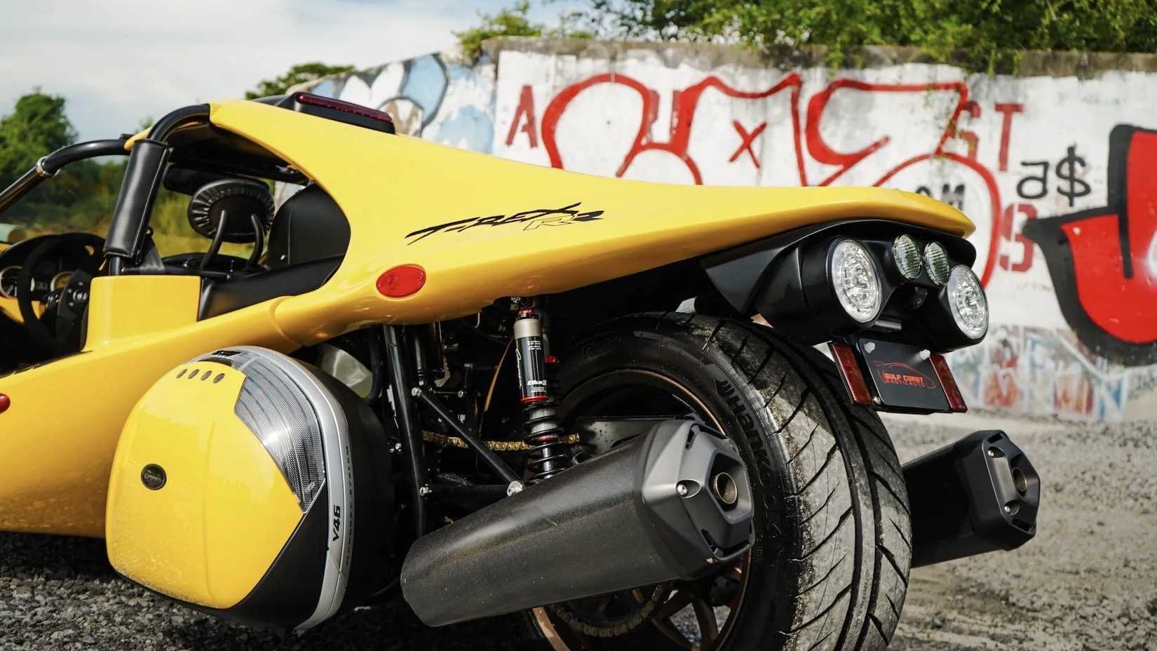 Campagna T-REX RR: Canada's High-Performance Three-Wheeler