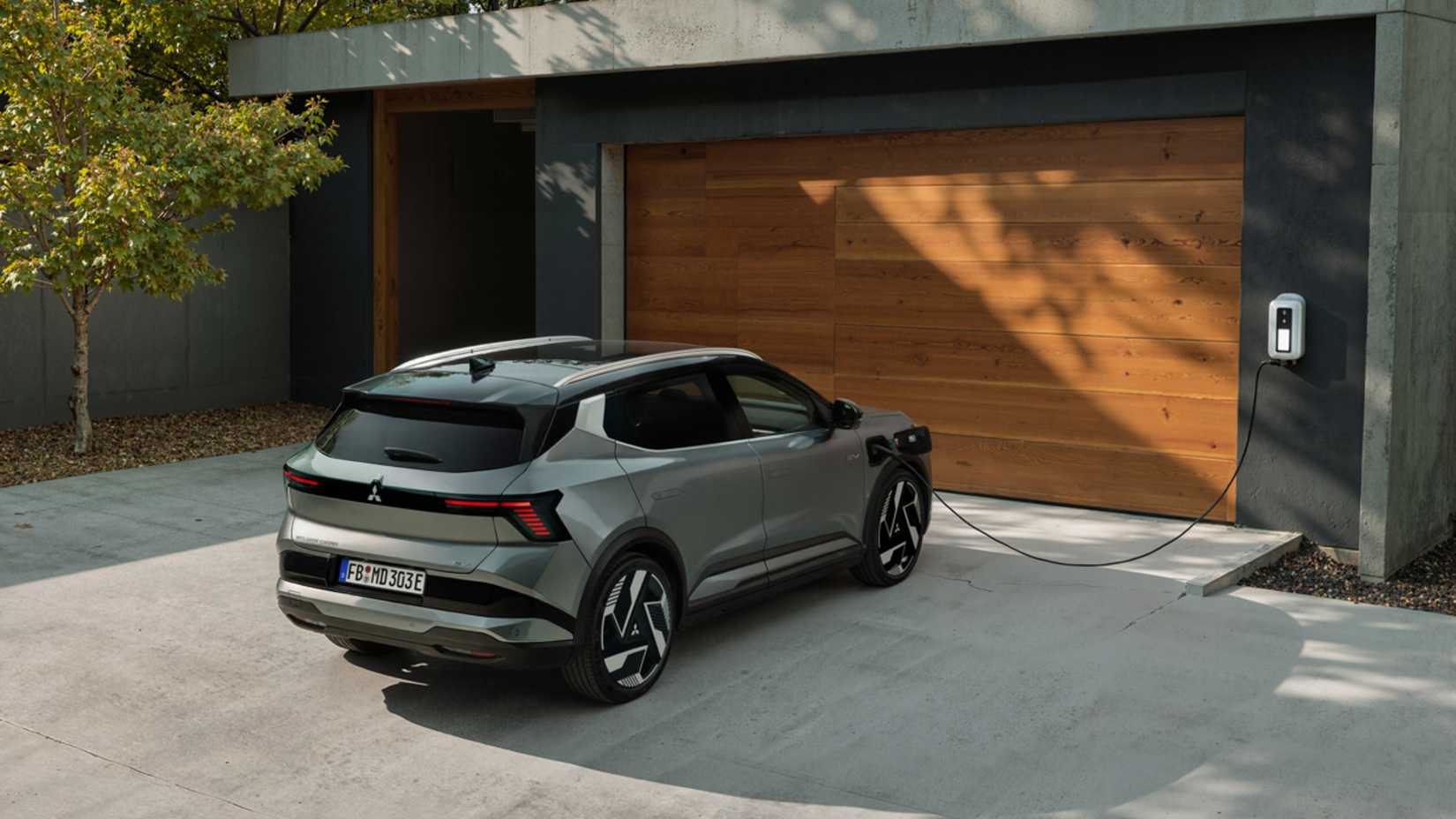Mitsubishi Eclipse Cross EV новые технологии и дизайн