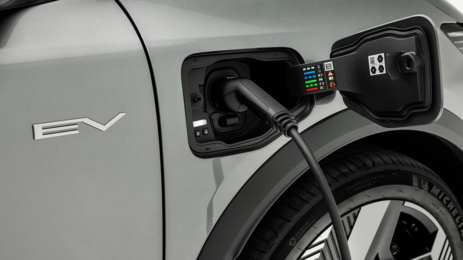 Mitsubishi Eclipse Cross EV новые технологии и дизайн