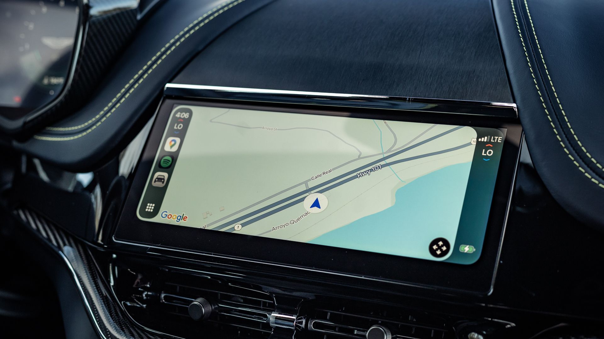 DBX S 10.25-inch infotainment touchscreen and dashboard