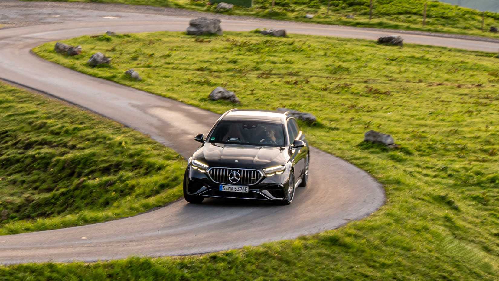 Mercedes-AMG E53 Hybrid Wagon 2026 для США