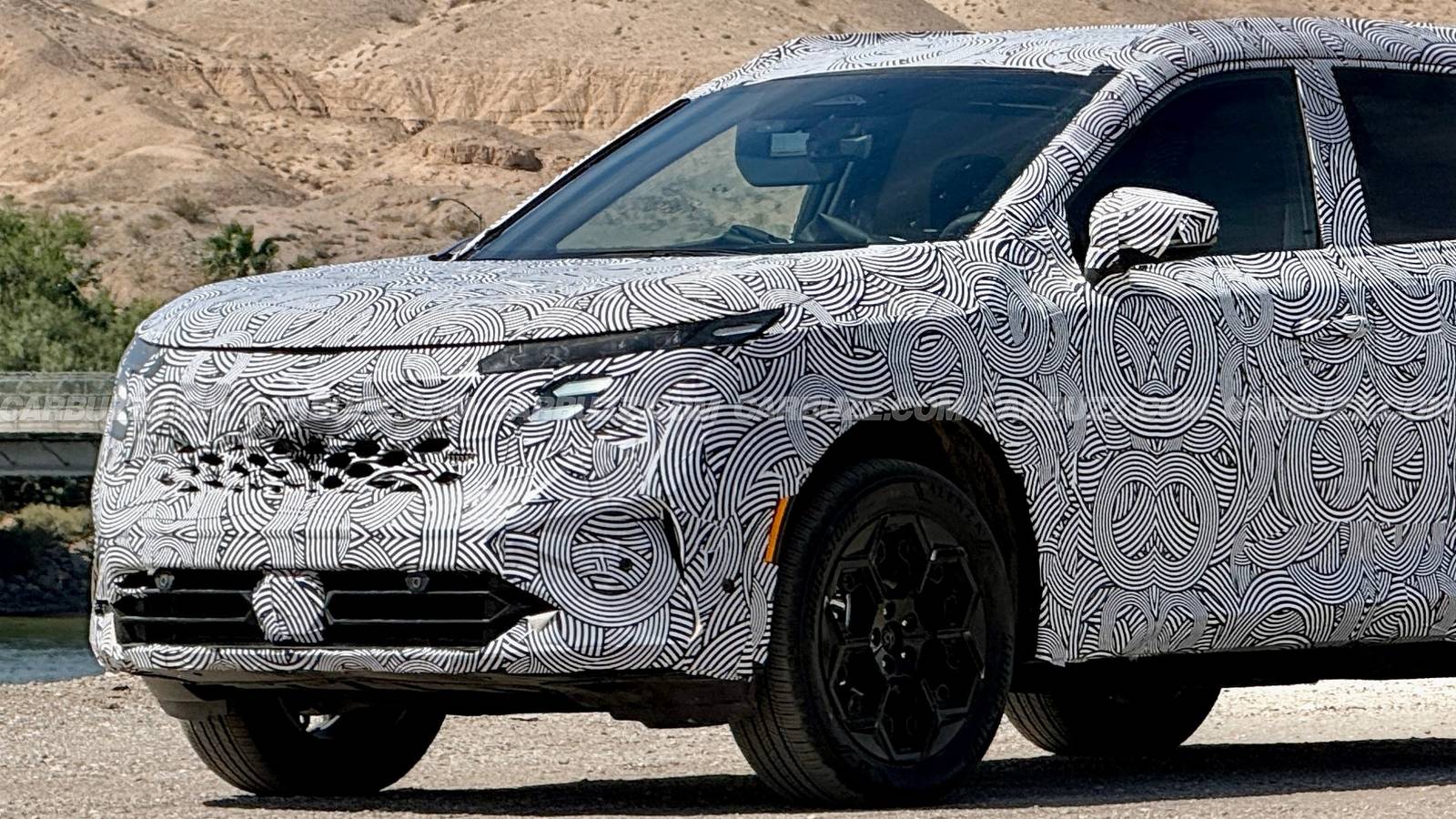 2027 Nissan Rogue Spy Photos (2)