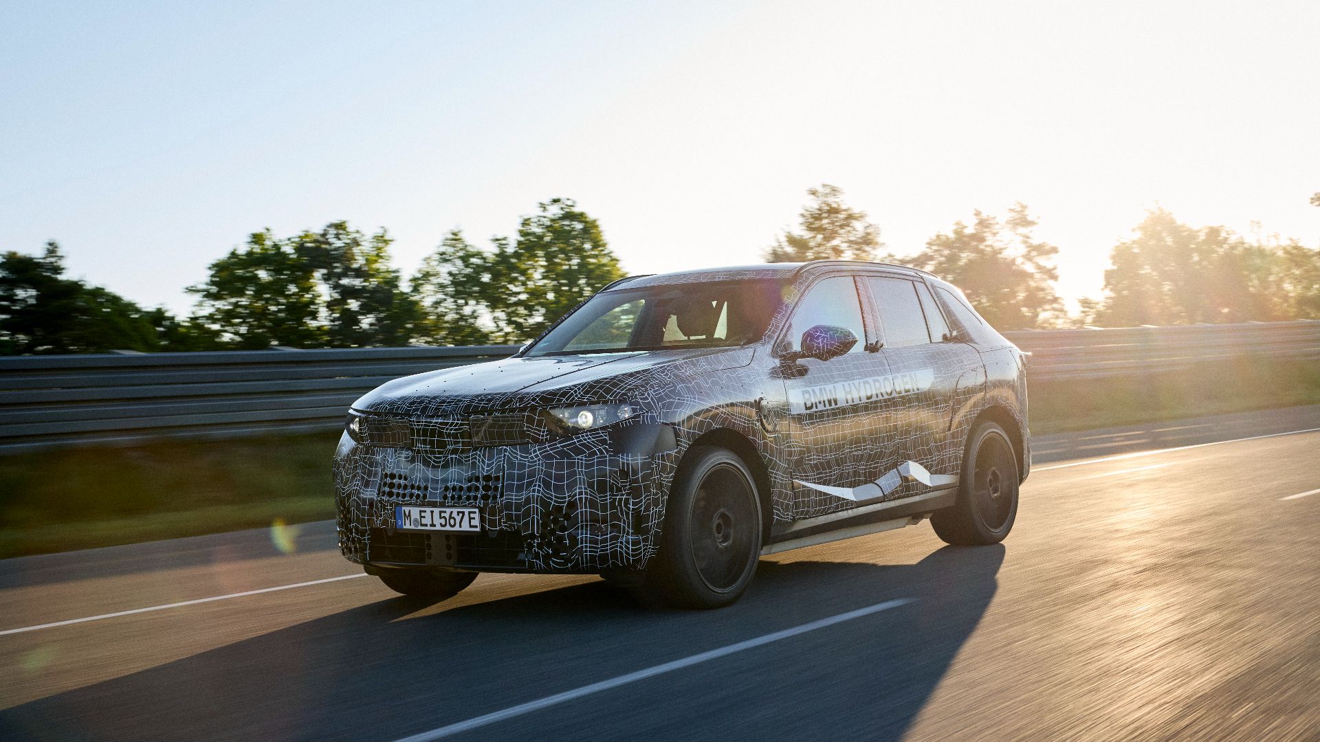 Avance del BMW iX5 Hydrogen 2028 en marcha