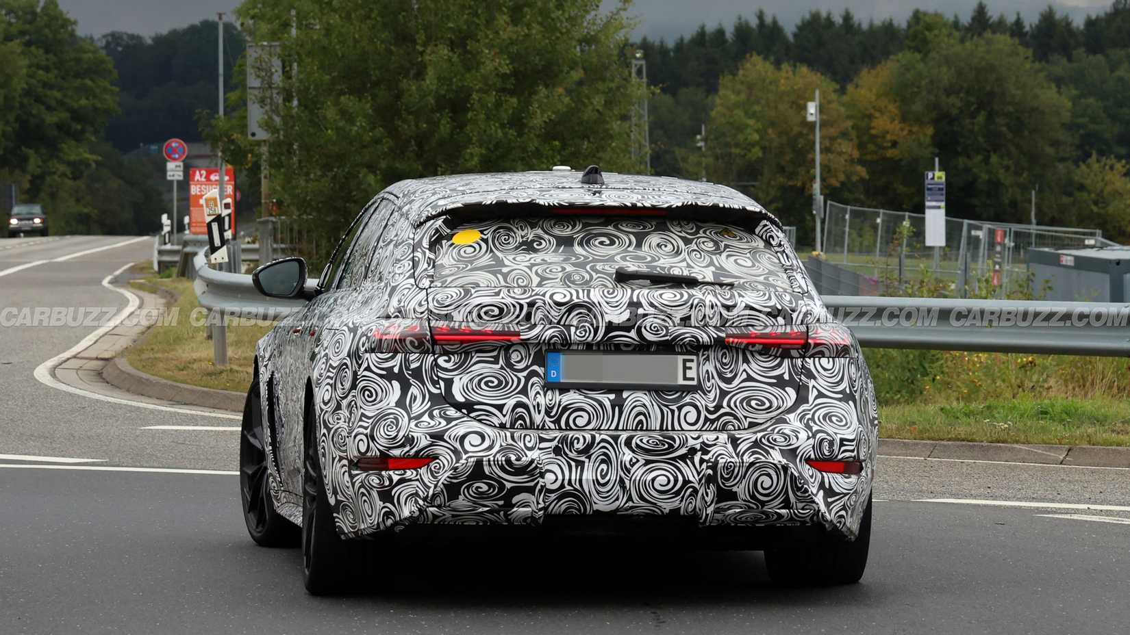 Audi RS6 Avant E-Tron новые фары и электродвигатели
