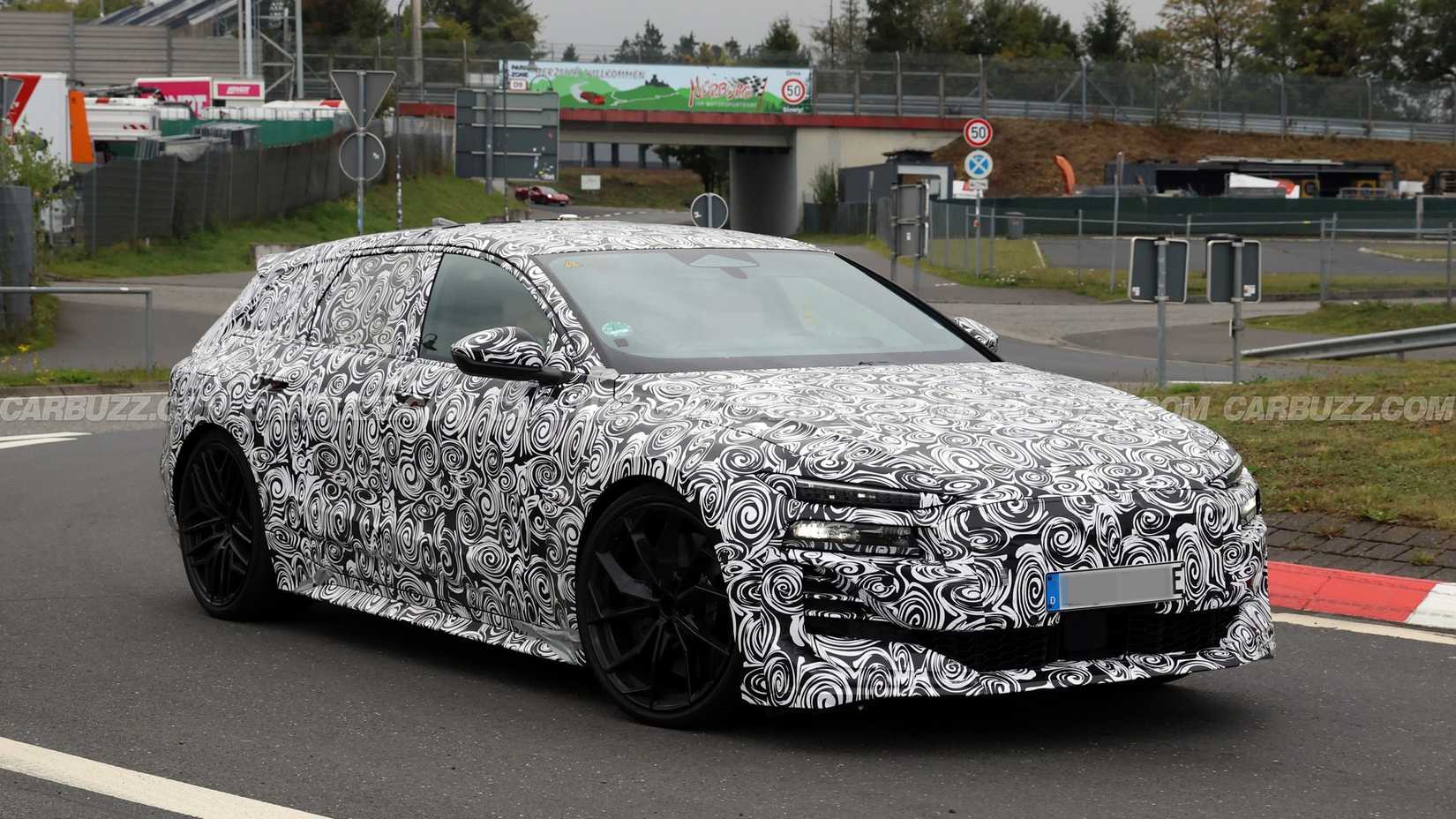 Audi RS6 Avant E-Tron новые фары и электродвигатели