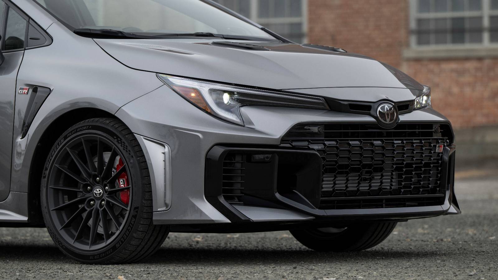 Toyota GR Corolla 2026 обновления и цены