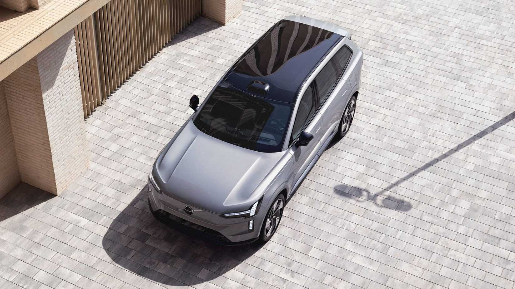 Volvo EX90 с 800-вольтовой системой и новыми возможностями