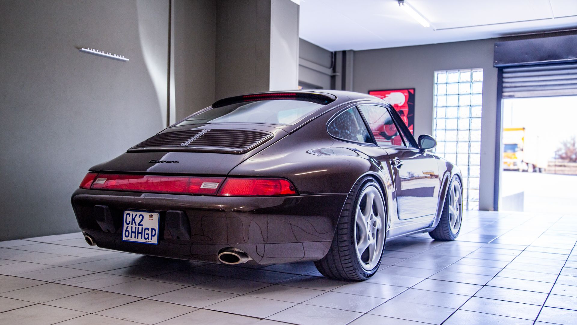 Dutchmann's 993 Porsche Is A Love-Letter To The Narrow-Body 911 ...