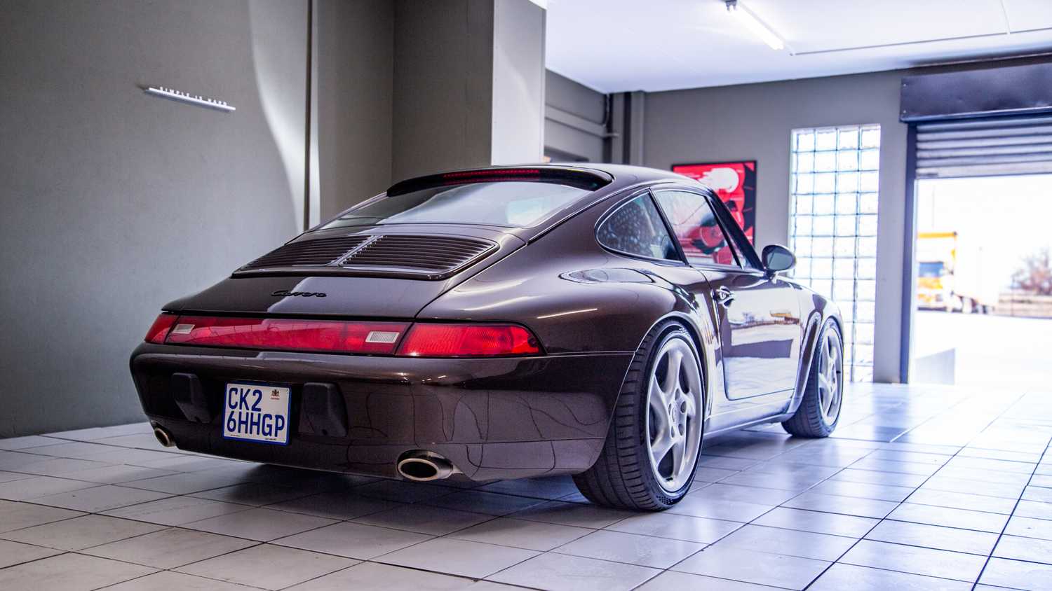 Dutchmann Dutchmann's 993 Porsche Is A Love-Letter To The Narrow-Body 911 ...