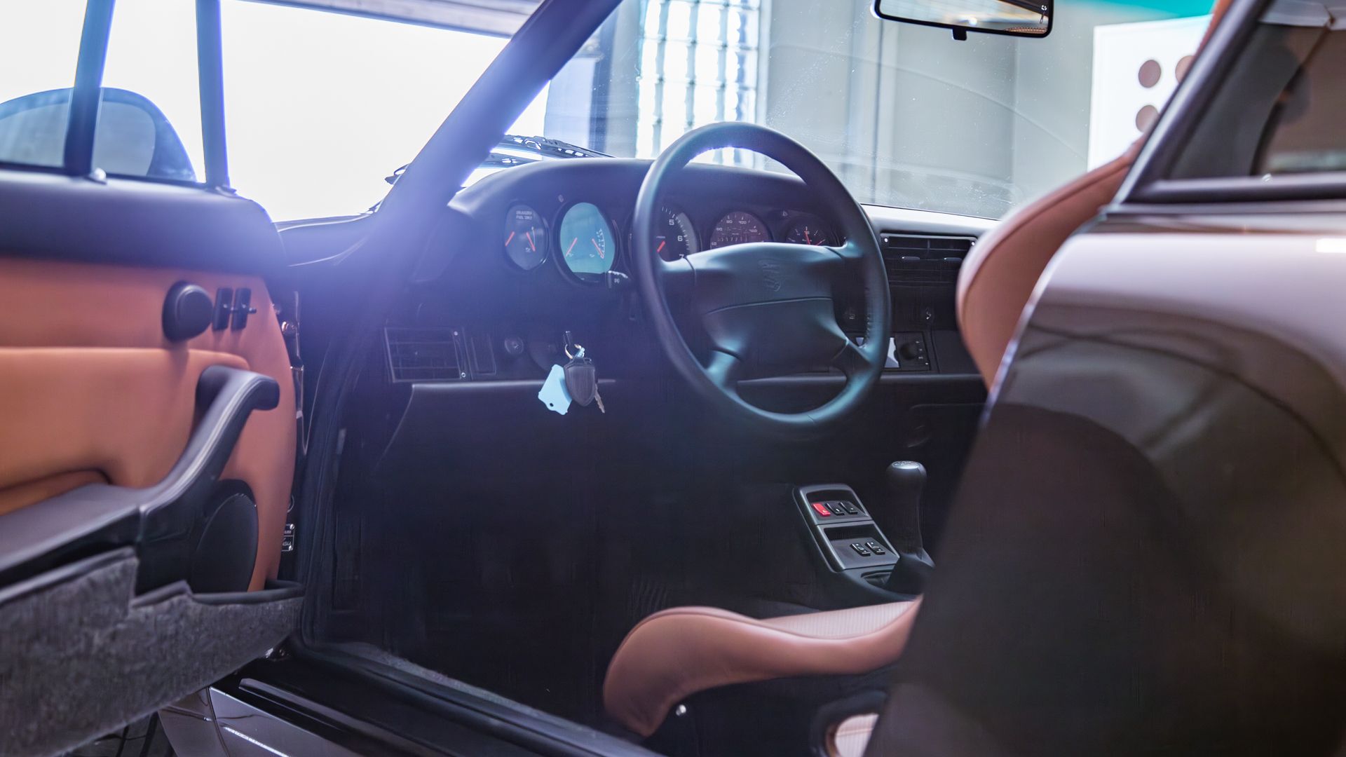 Dutchmann's 993 Porsche Is A Love-Letter To The Narrow-Body 911 ...