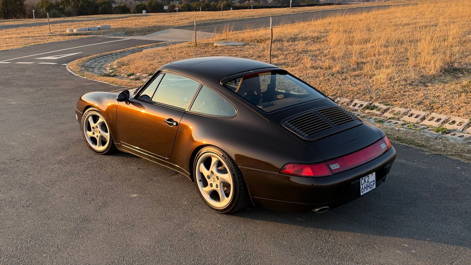 Dutchmann's 993 Porsche Is A Love-Letter To The Narrow-Body 911 ...