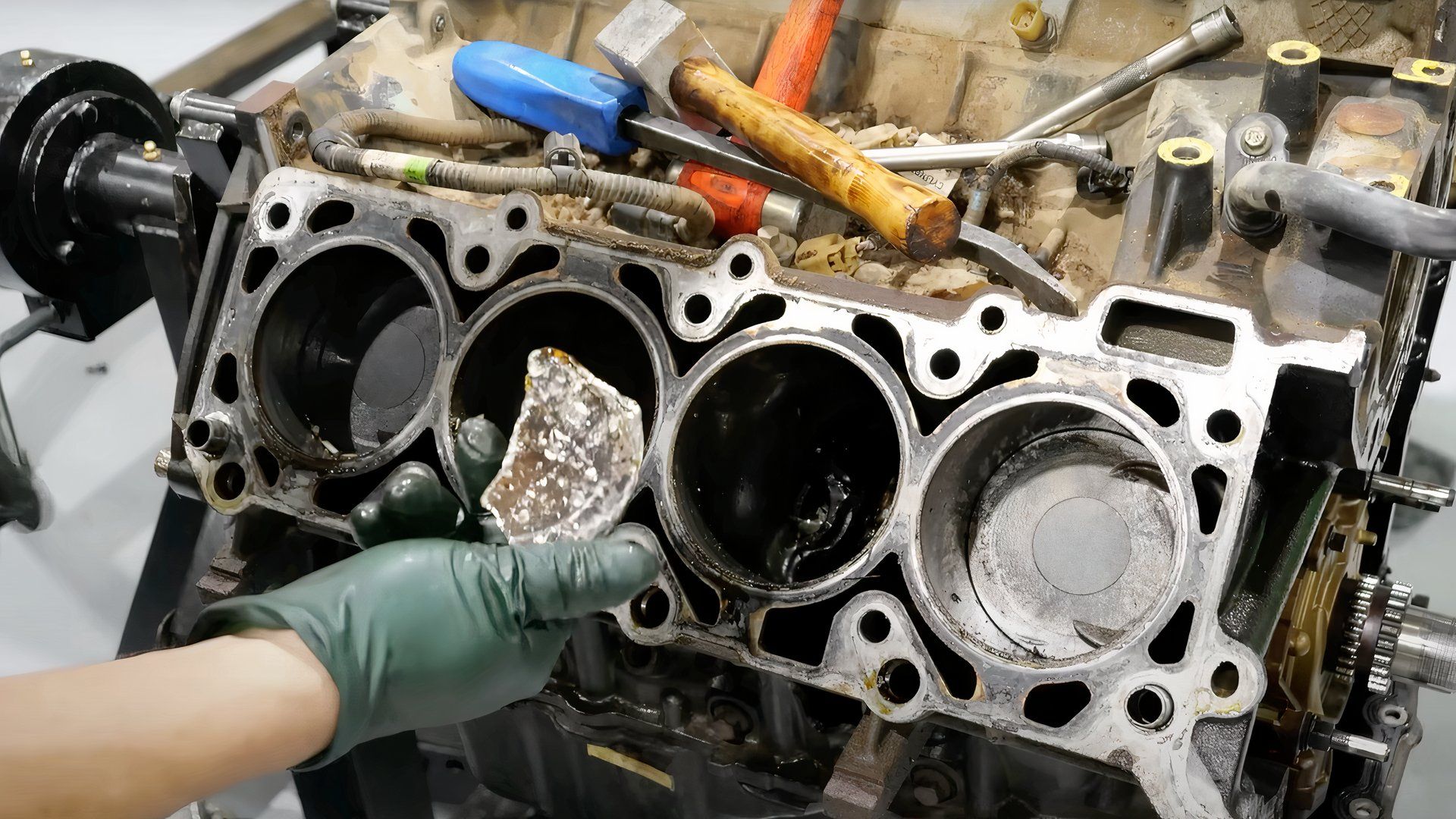 Porsche Macan V6 Engine Teardown Reveals Catastrophic Bore Scoring
