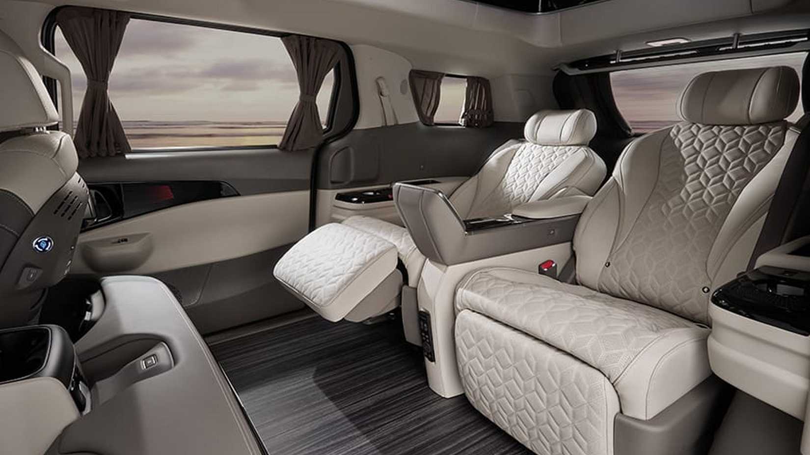 Kias Hi Limousine Carnival Is A First-Class Van You Cant Get In America