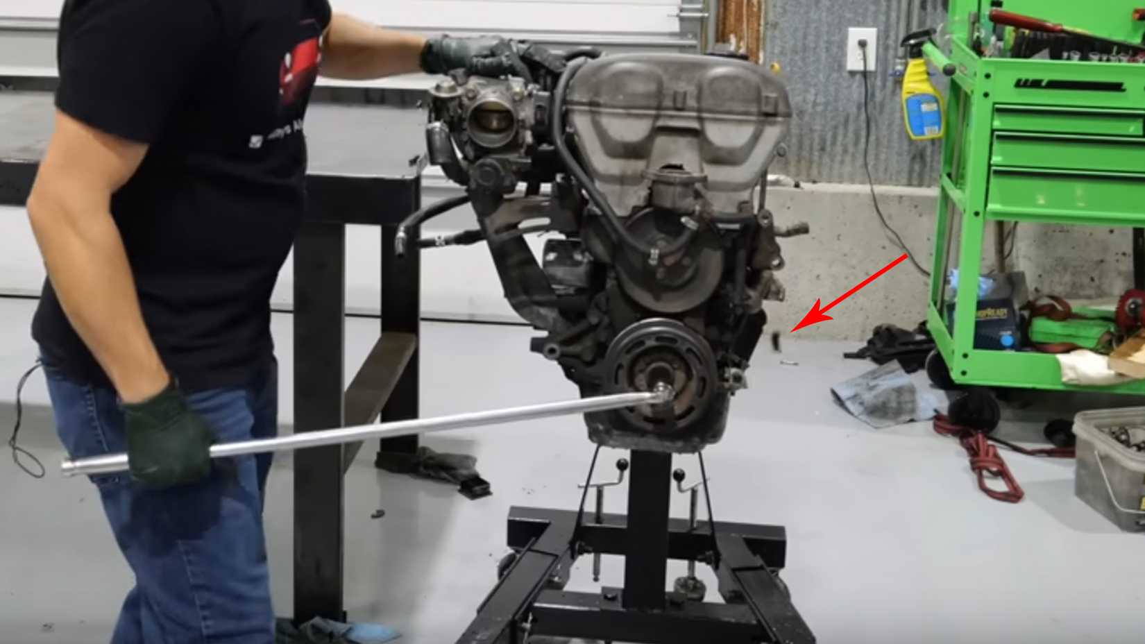 Mazda Miata Engine Teardown Shows Catastrophic Damage From Oil Starvation