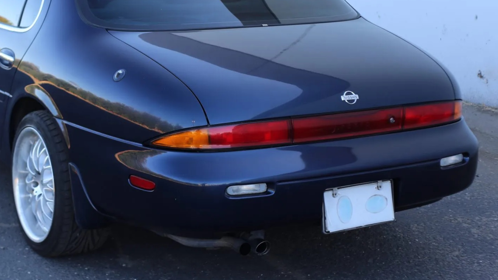 Nissan Leopard J Ferie: The Bold Experiment That Divided Opinions