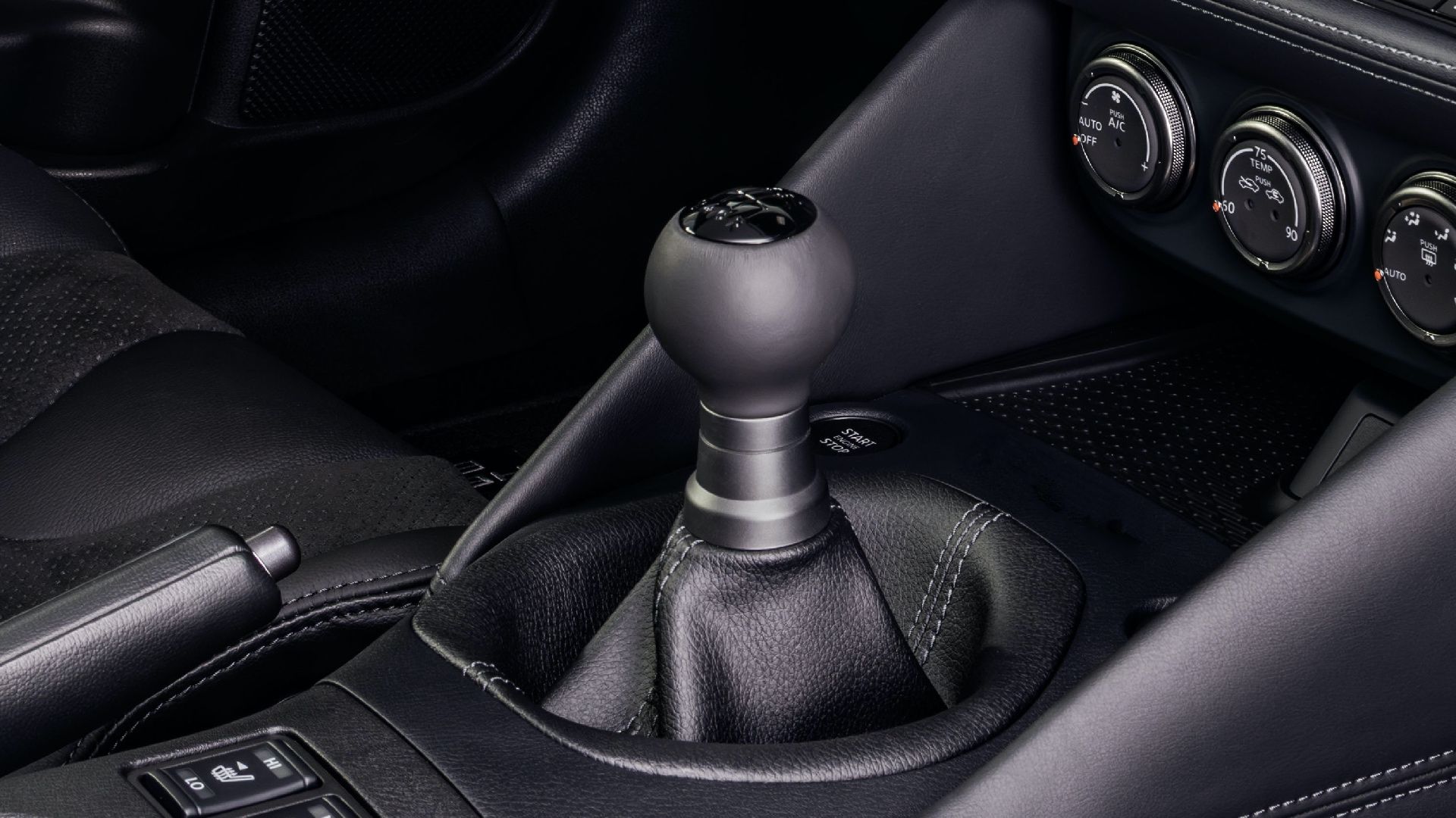nissan-z-shifter-main.jpg