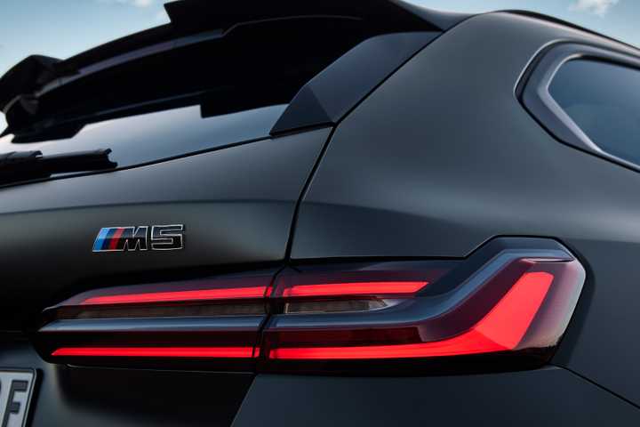 2025 BMW M5 Touring - exterior