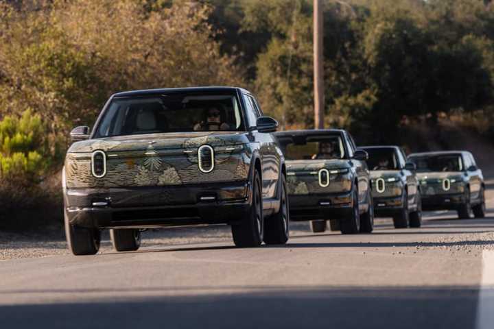 27 Rivian R2 2027 Rivian R2 Exterior Photos
