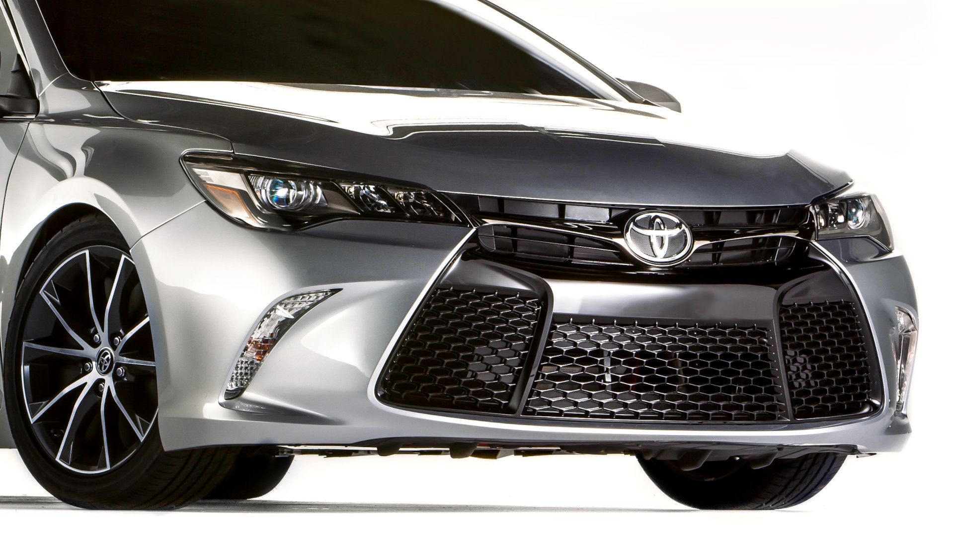 Toyota Once Built A Camry With An 850-HP Land Cruiser Engine