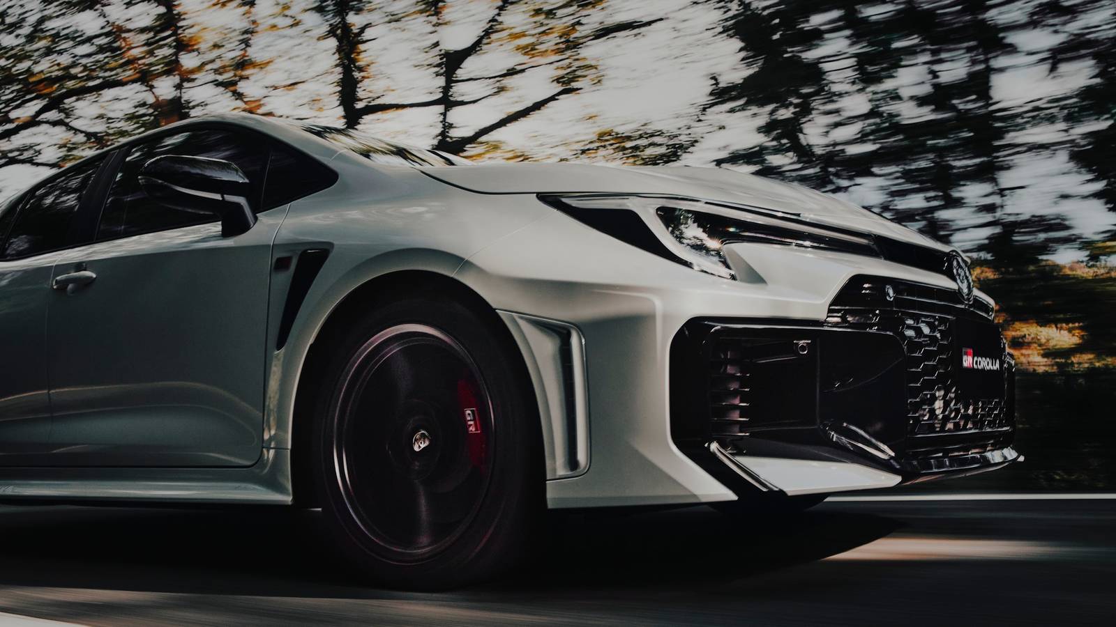 Toyota GR Corolla 2025 — обновленная мощь и динамика