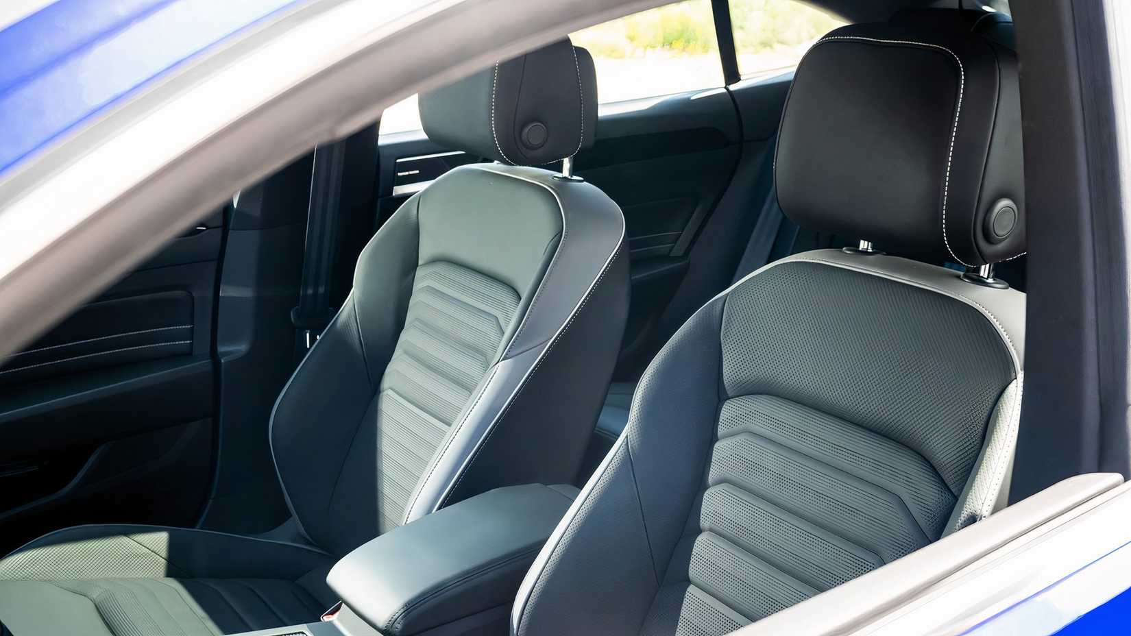 2022 Volkswagen Arteon seats 