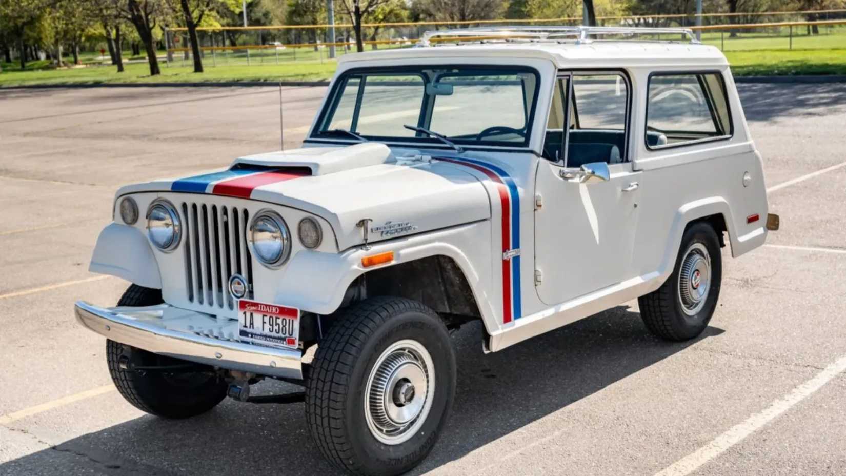 The Jeep Hurst Jeepster Commando Was The Brand's First Performance SUV