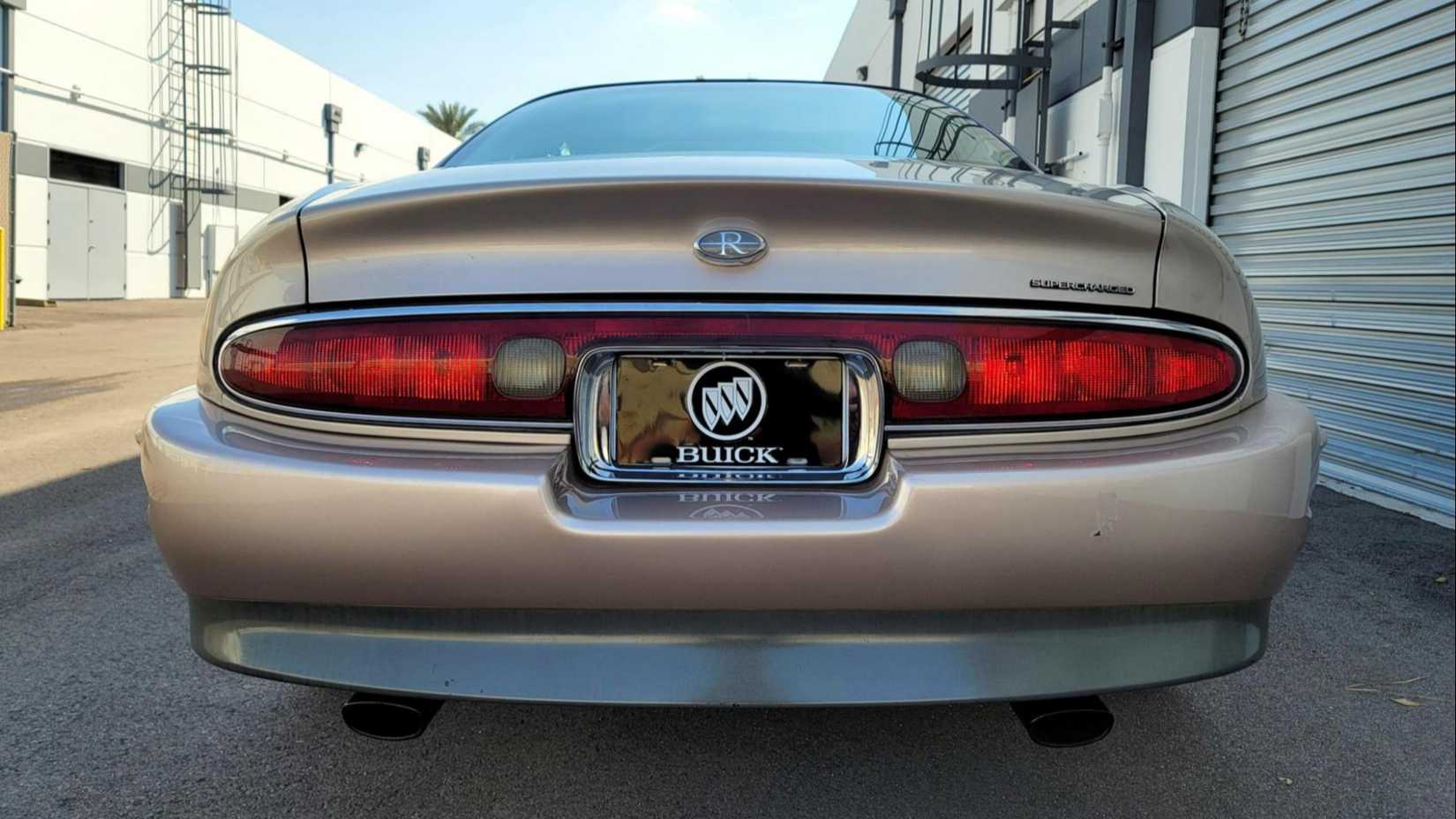 1995_buick_riviera_full_rear