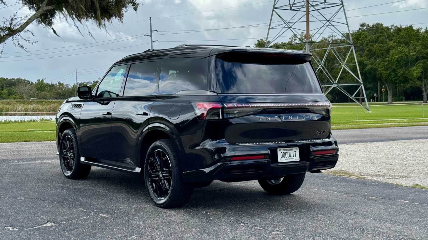 A Base Escalade Costs Thousands More Than An Infiniti QX80 And Makes ...