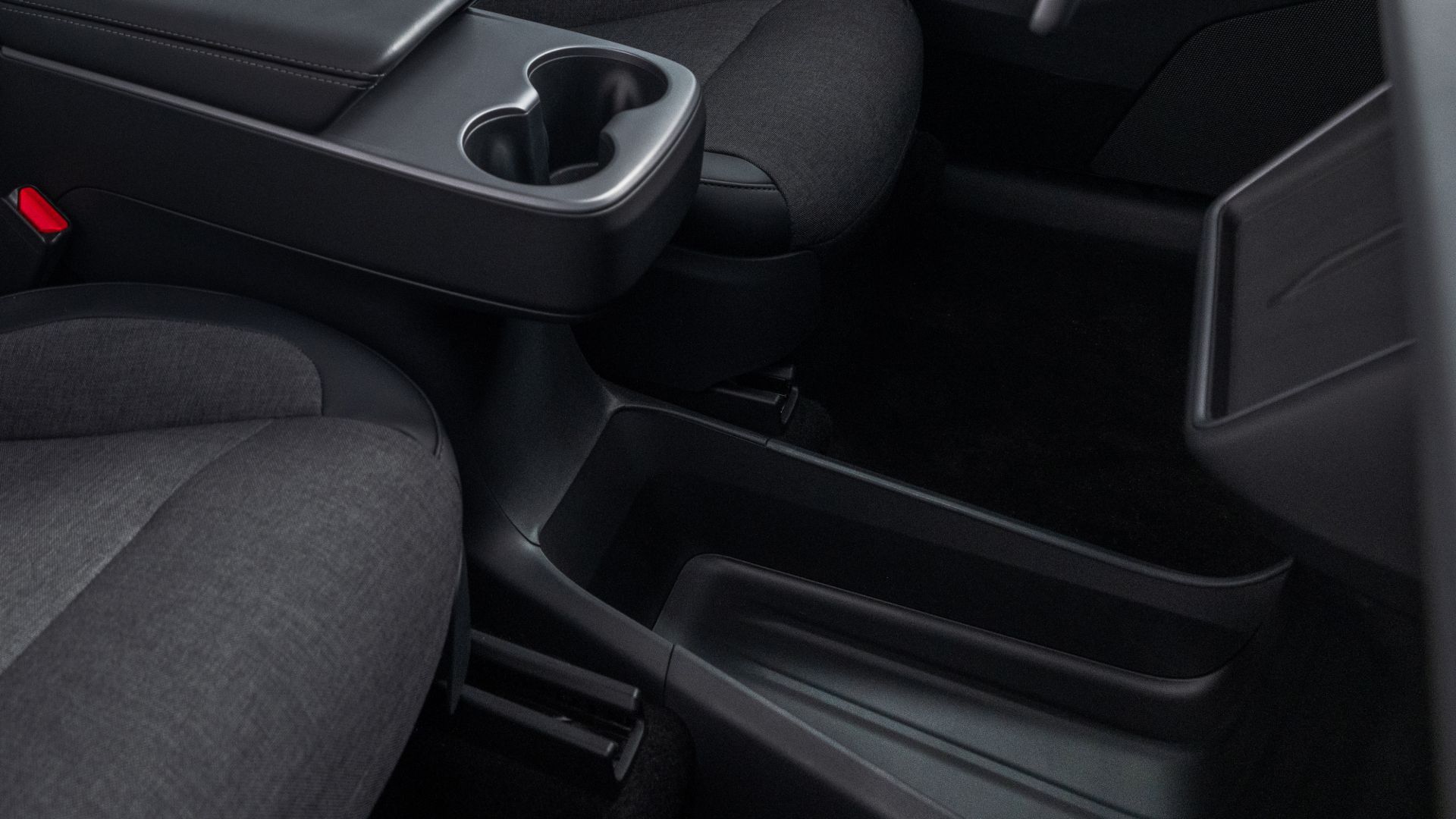 2026 Tesla Model Y Pricing, Photos & Specs