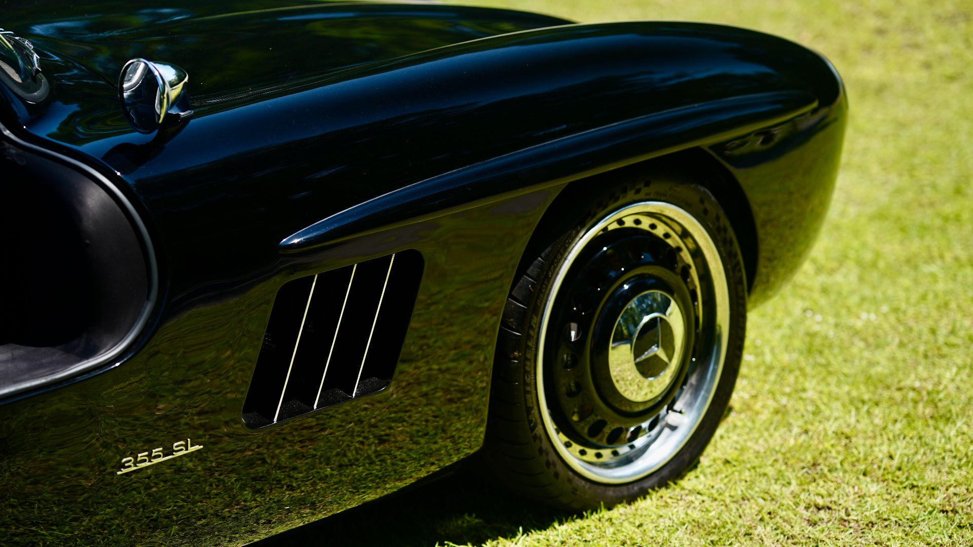 Mercedes 300SL Gullwing Restomod Is A Reskinned AMG SLK 55 With 415 HP