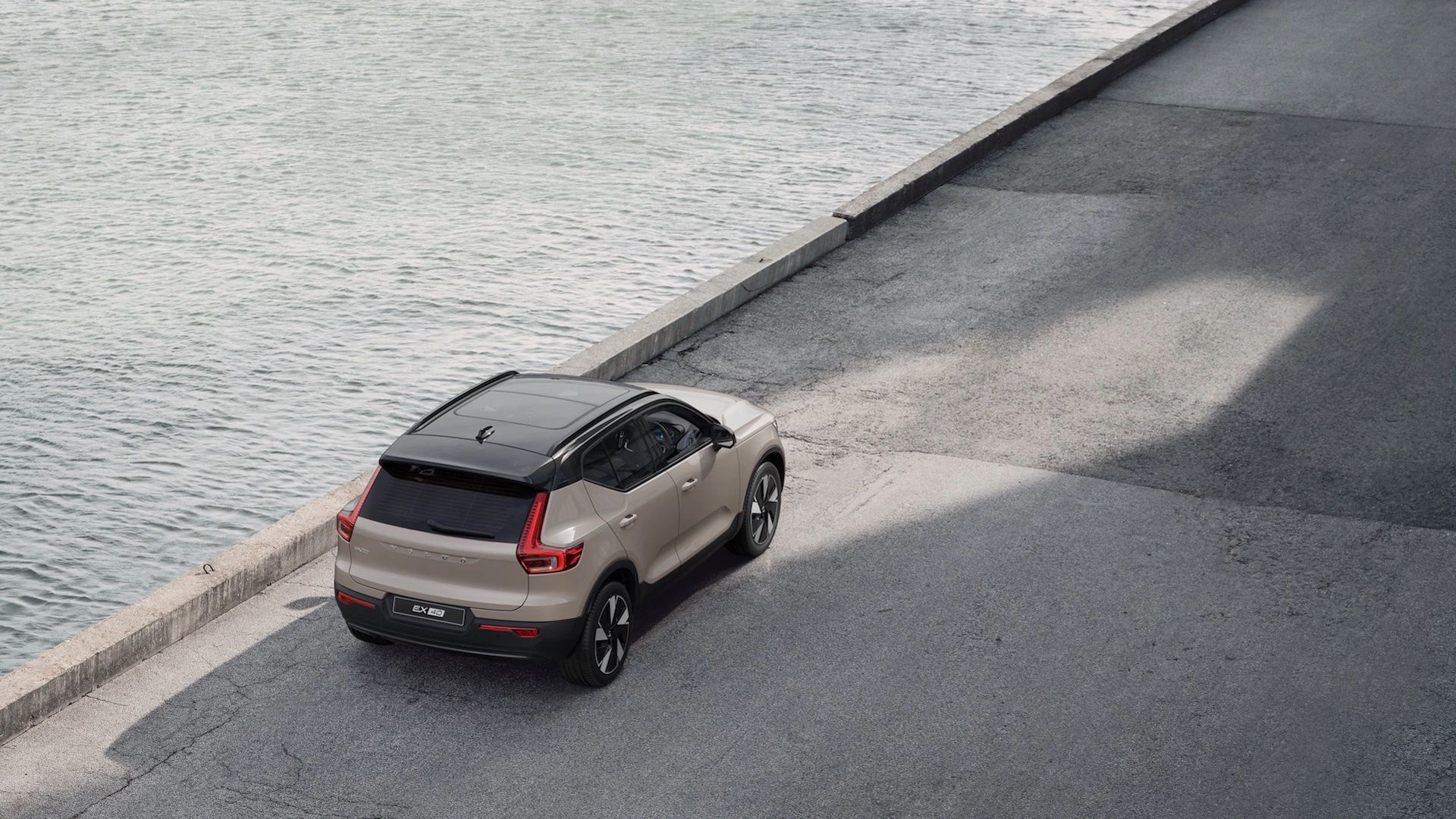 2026 Volvo EX40 Pricing, Photos & Specs