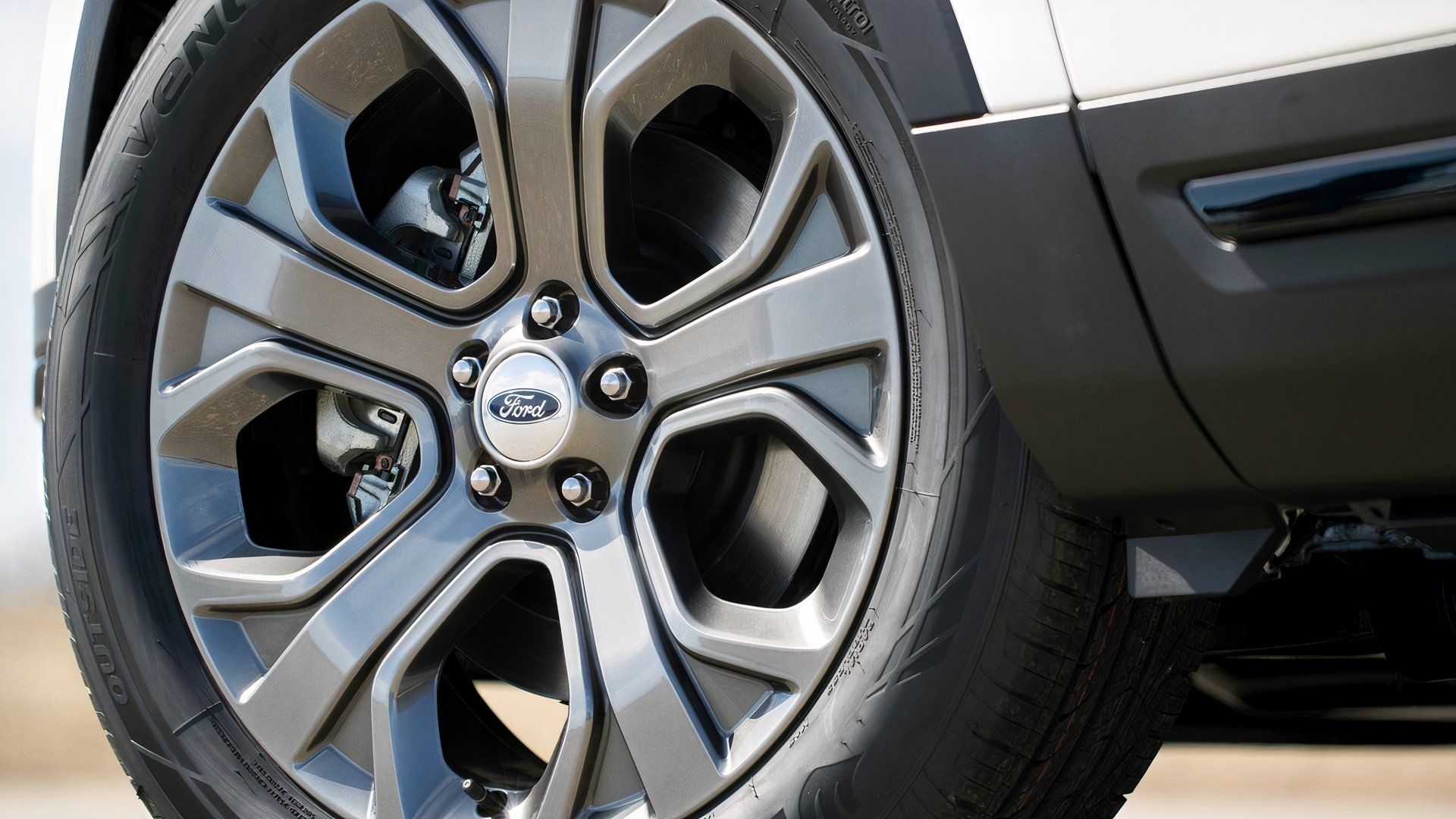 Ford Recalls 412,000 Explorer SUVs For Rear Suspension Failure