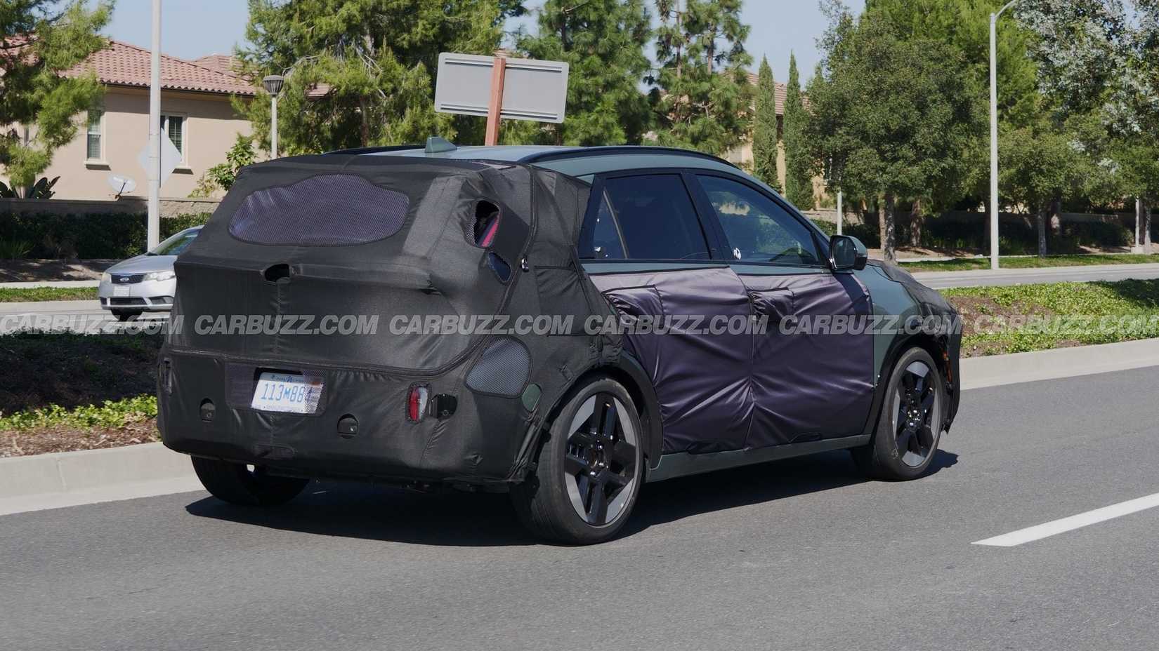 Kia Niro Spy Photos (10)