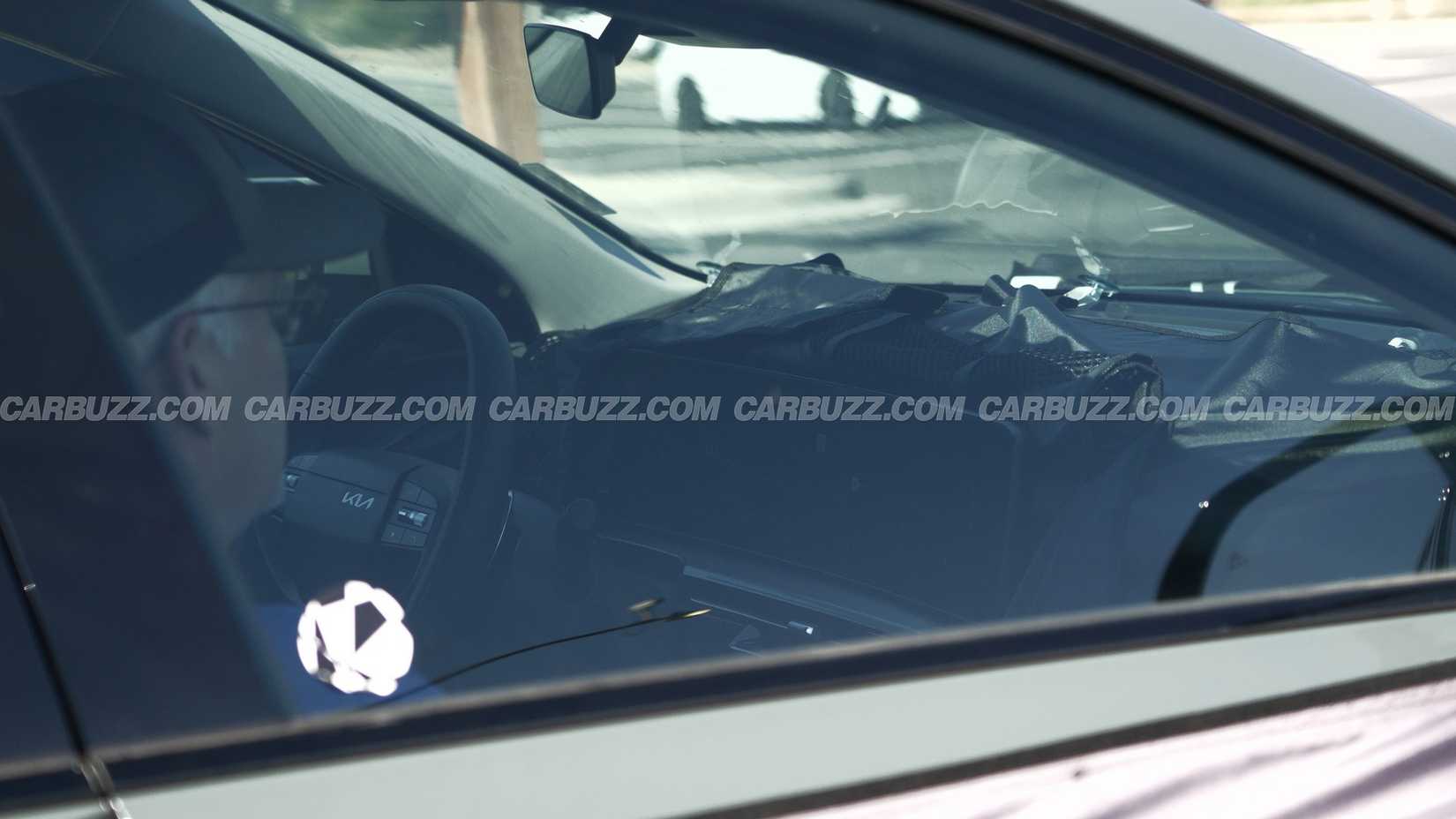 Kia Niro Spy Photos (8)