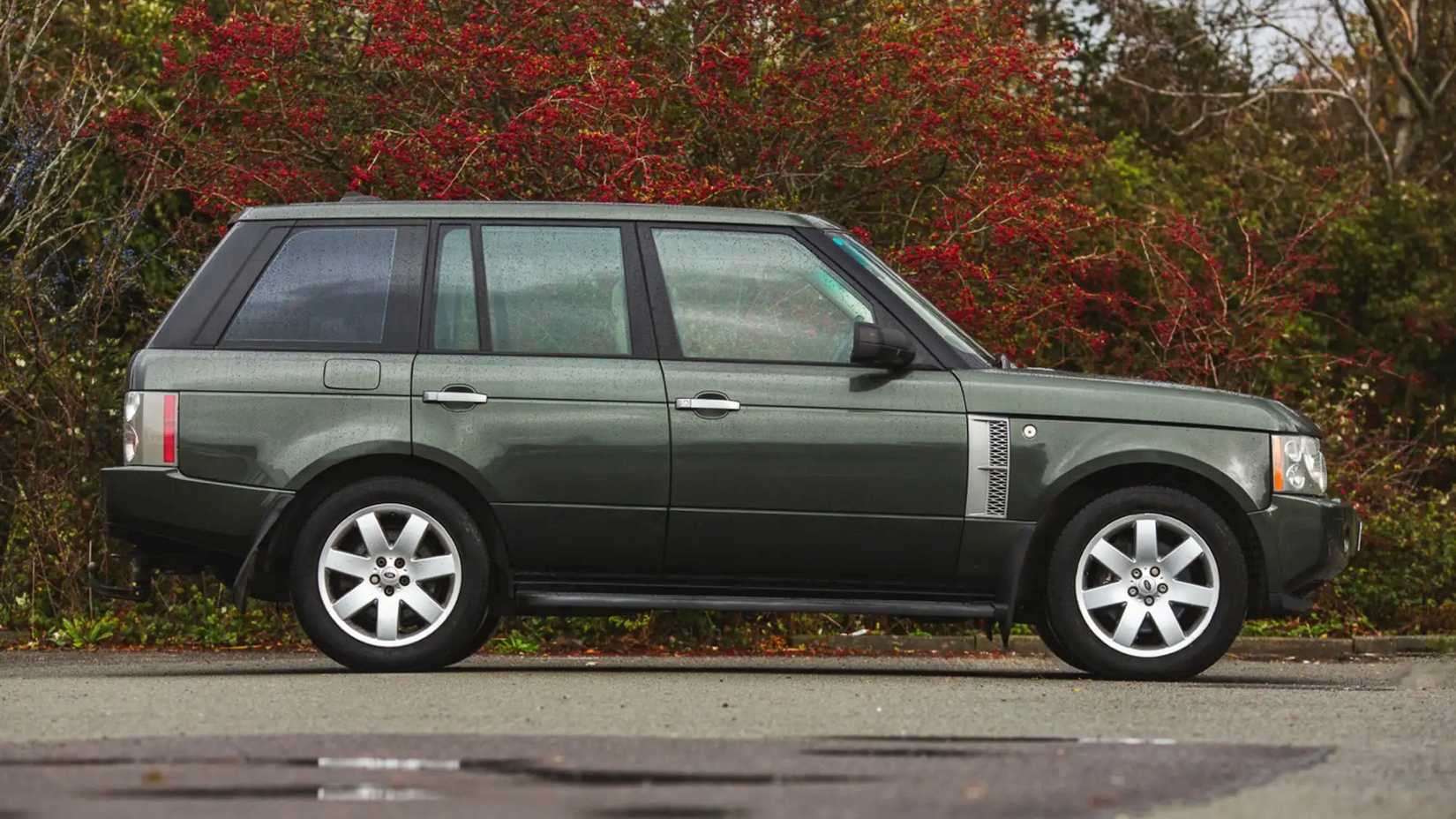 Range Rover Once Owned By Queen Elizabeth Is Headed To Auction