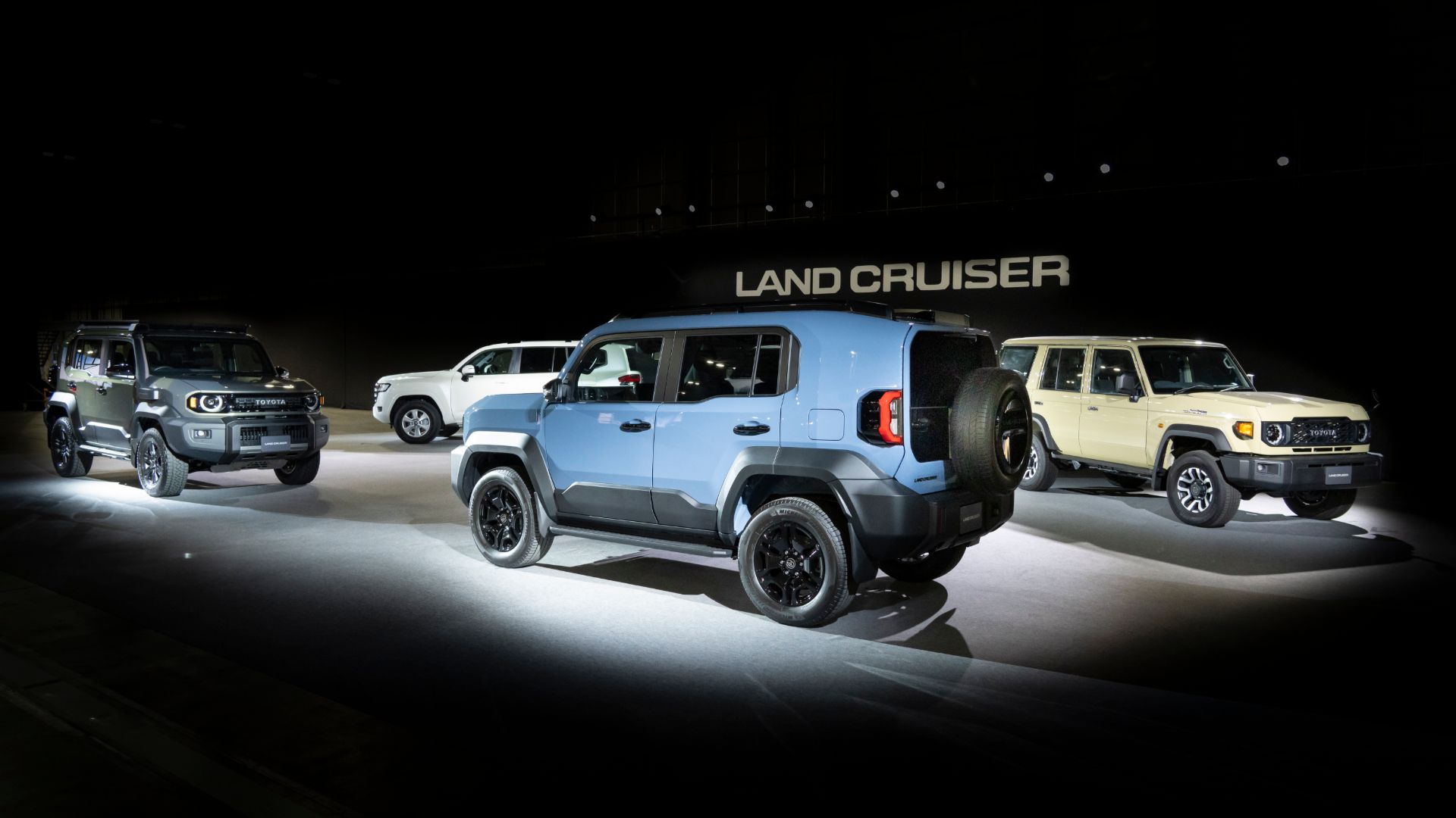 Top 10 Automakers Committed to Gas Engines in 2026