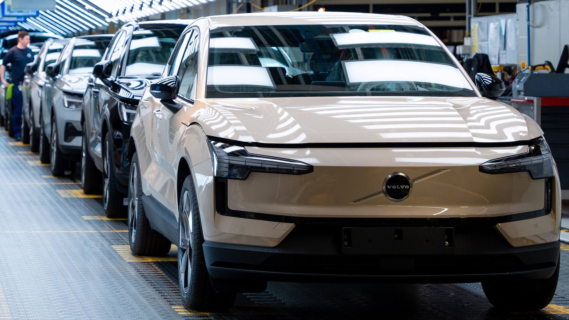 Video: Volvo’s Bold U.S. Plan: Can It Really Catch Audi By 2030?