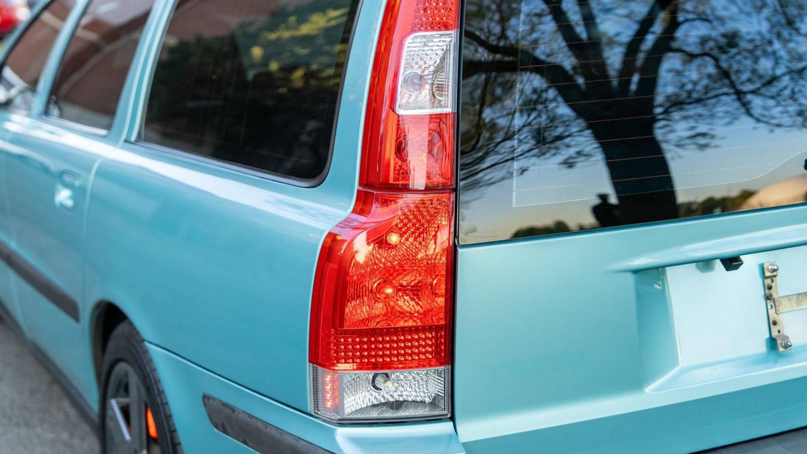 Volvo V70 R: The Turbocharged Five-Cylinder Sports Wagon