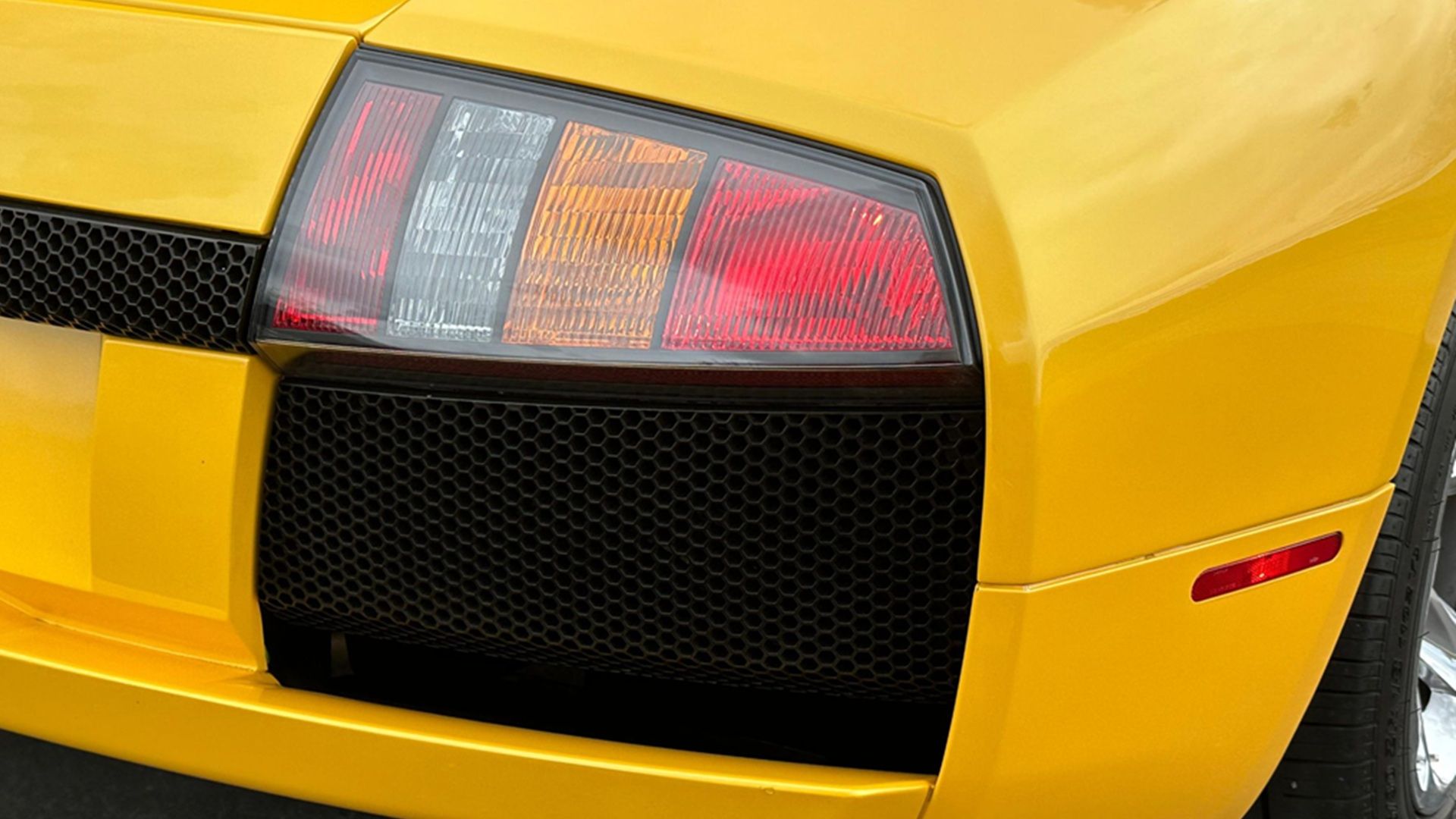 2006-lamborghini-murcielago-