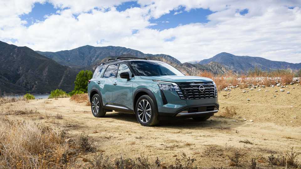 2026 Nissan Pathfinder Debuts With A Fresh Face, Big New Screen