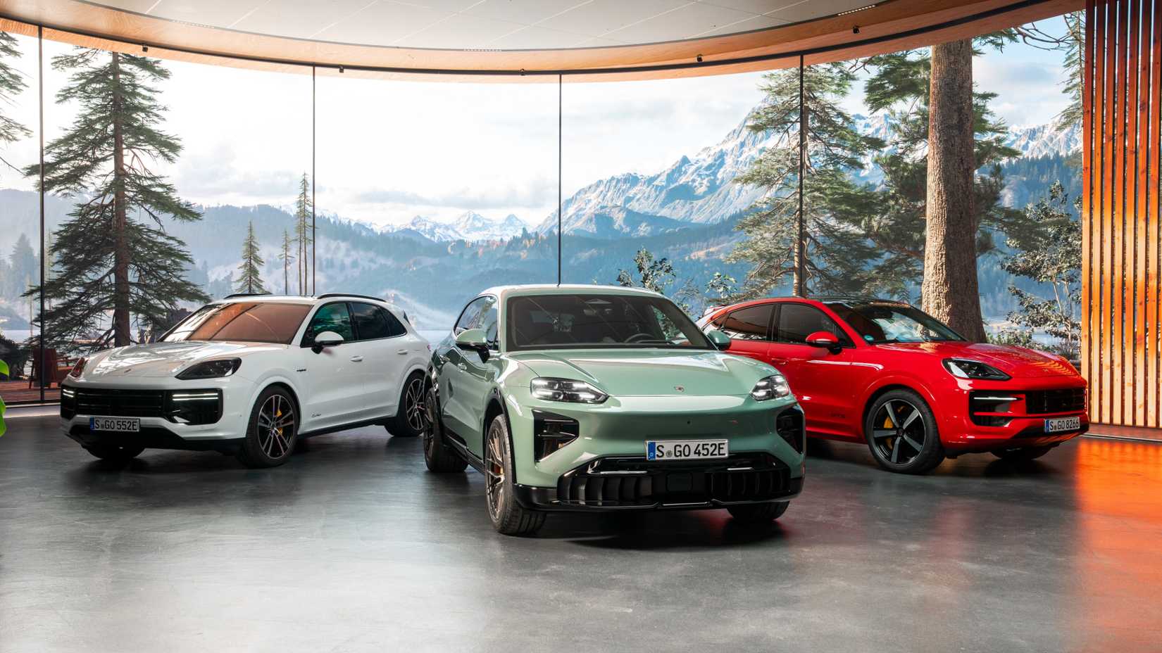 Porsche Will Have To Face $300 Million Lawsuit From Florida Dealer