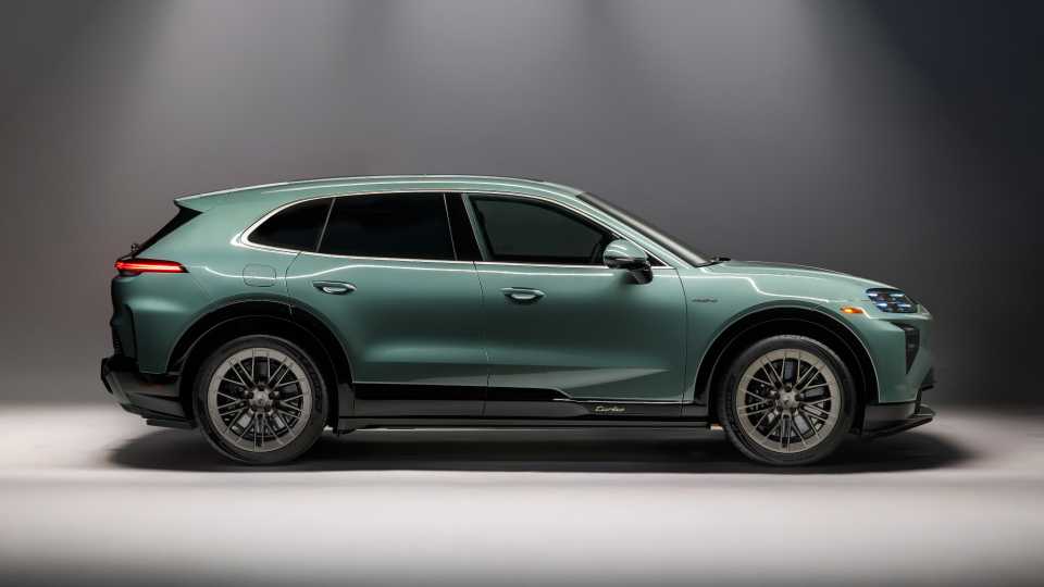 2026-porsche-cayenne-turbo-electric-interior-and-exterior-gallery